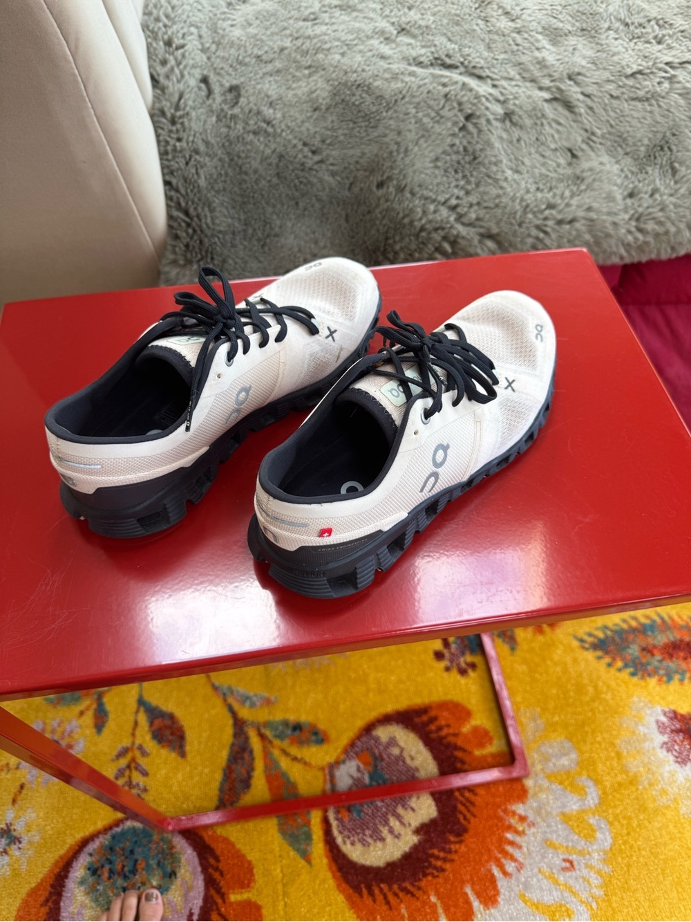On Running Women's Trail Runners - White and Black